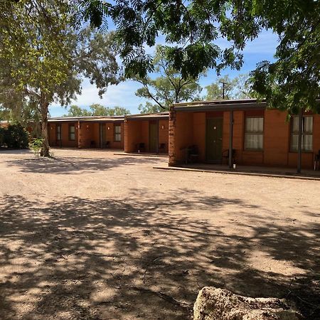 Mataranka Territory Manor Motel & Caravan Park المظهر الخارجي الصورة