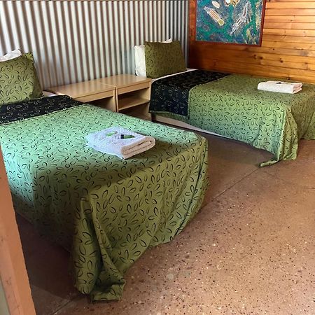 Mataranka Territory Manor Motel & Caravan Park المظهر الخارجي الصورة