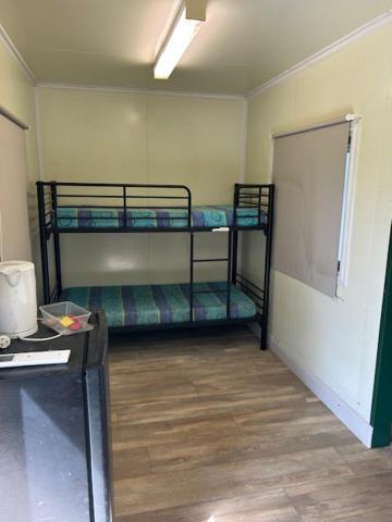 Mataranka Territory Manor Motel & Caravan Park الغرفة الصورة