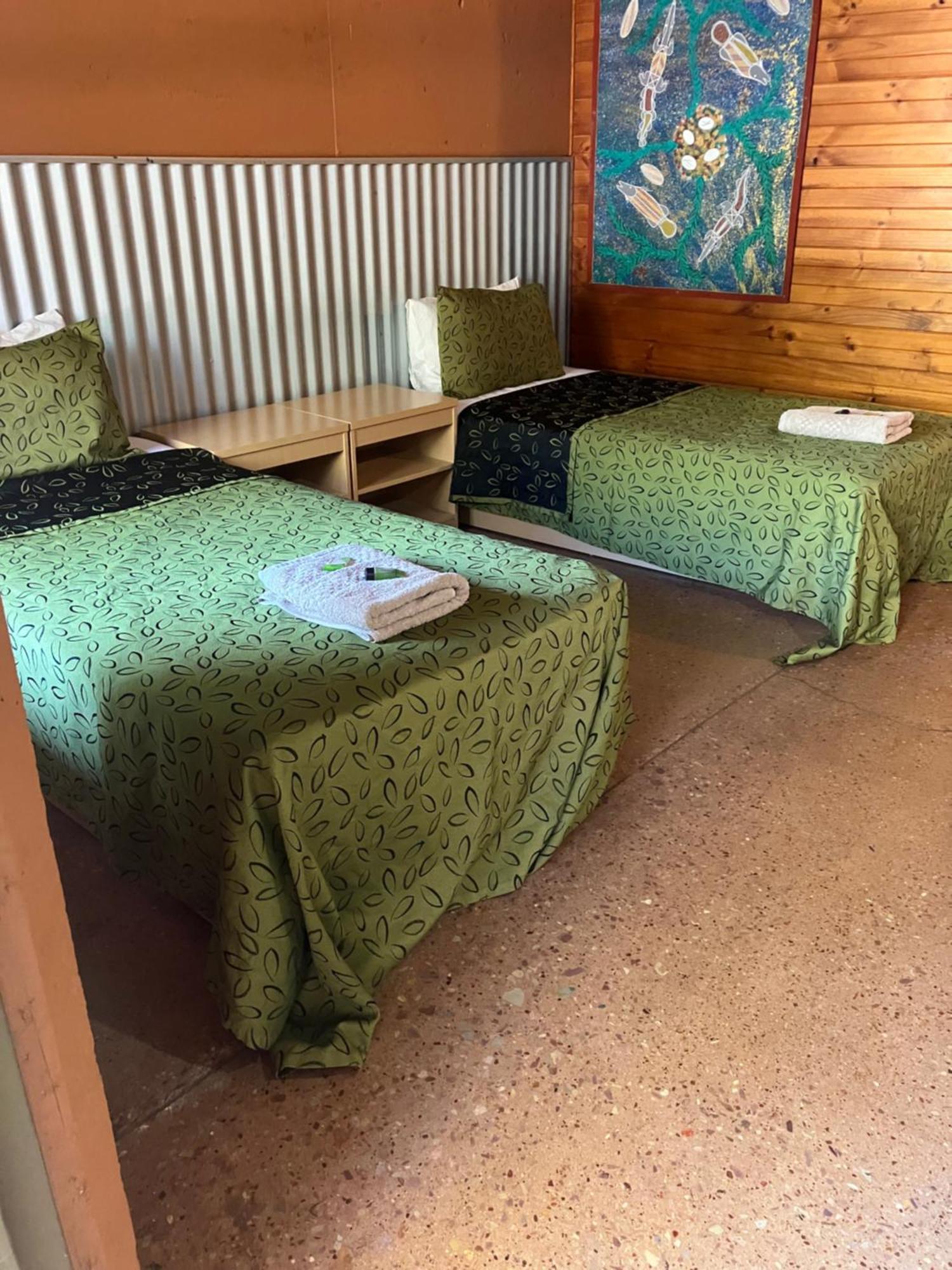 Mataranka Territory Manor Motel & Caravan Park المظهر الخارجي الصورة